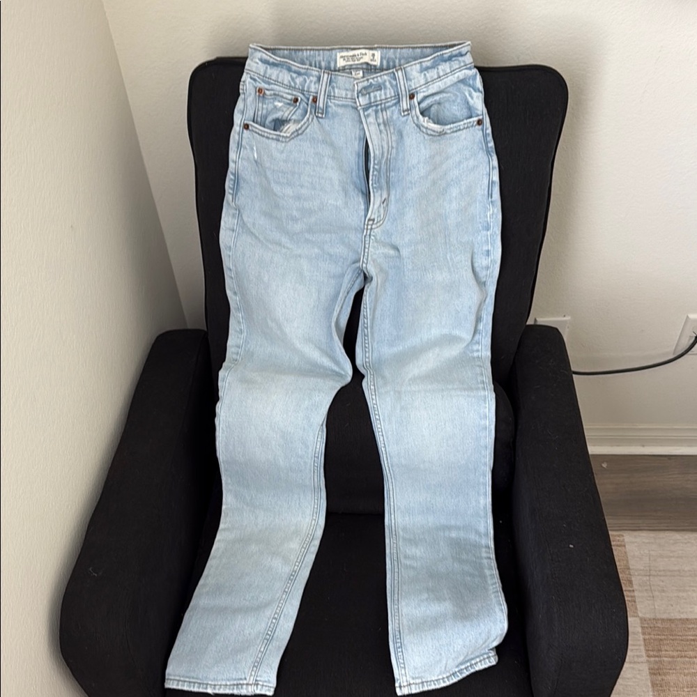 Abercrombie 90s straight leg ultra high rise light blue jeans